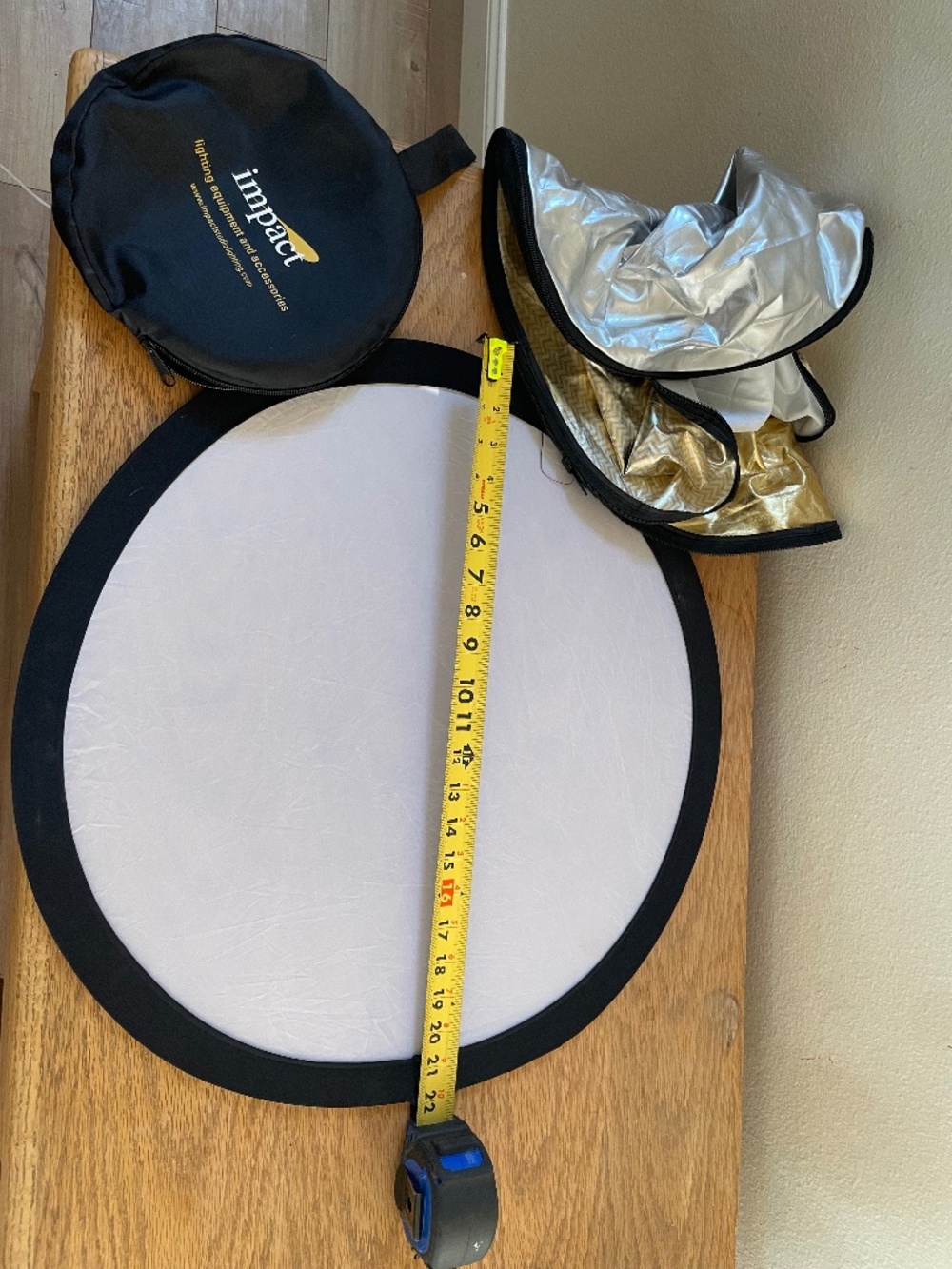 Impact 5-in-1 Collapsible Circular Reflector Disc - 22"